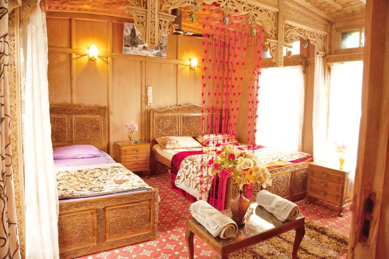 Hotel New Bul Bul Group Of Houseboats Srinagar Durgjan Zewnętrze zdjęcie