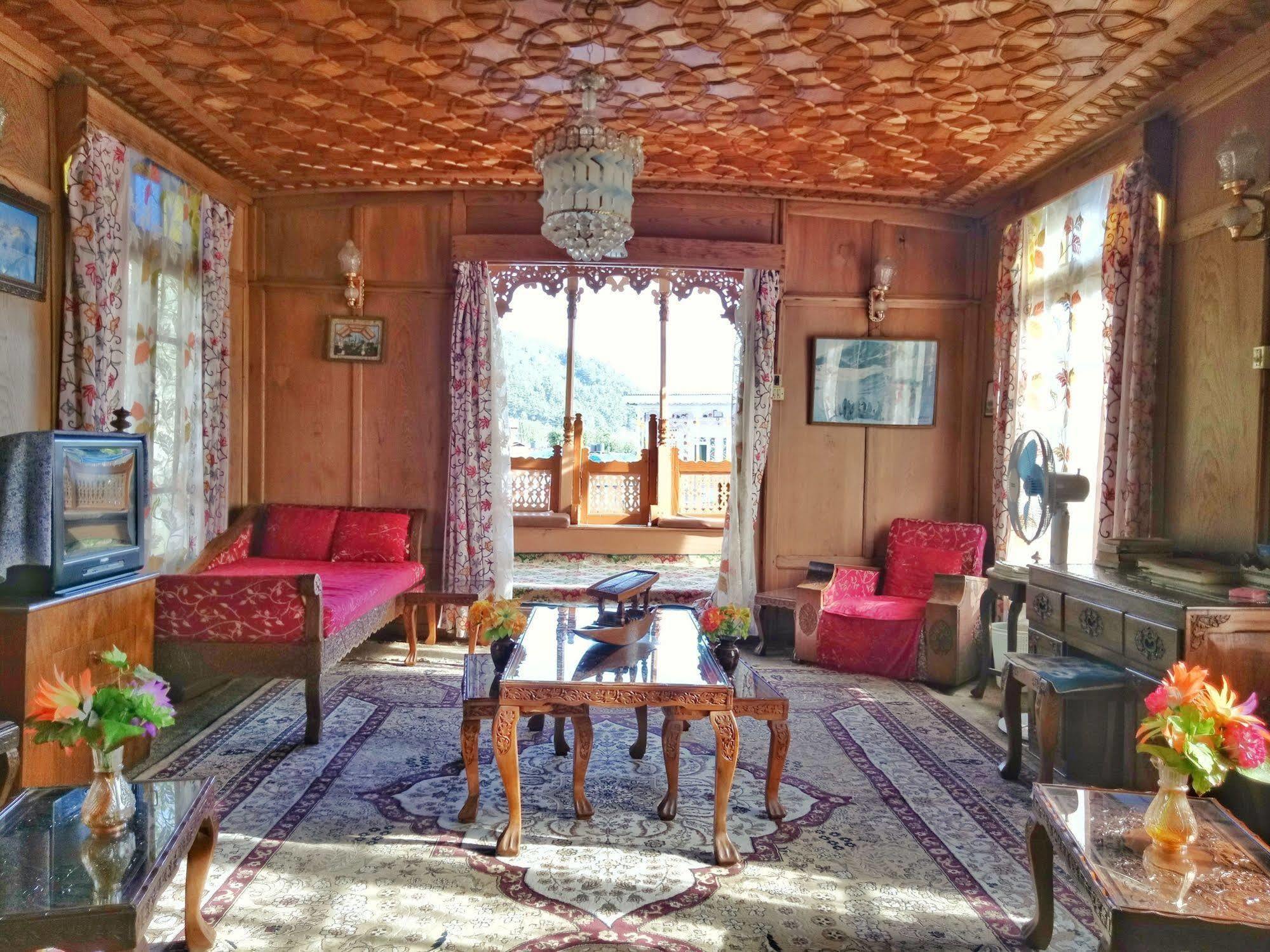 Hotel New Bul Bul Group Of Houseboats Srinagar Durgjan Zewnętrze zdjęcie