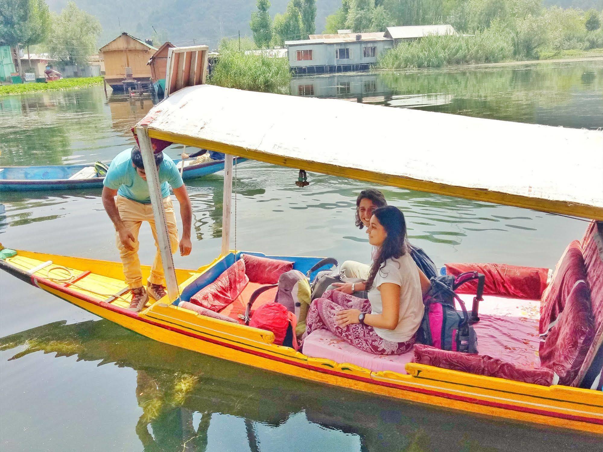 Hotel New Bul Bul Group Of Houseboats Srinagar Durgjan Zewnętrze zdjęcie
